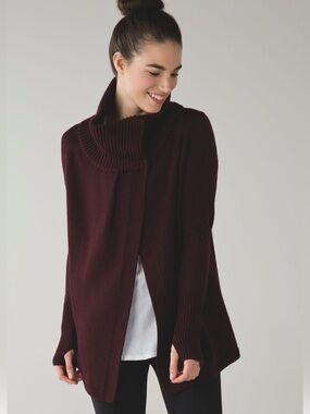 Lululemon Karmic Cocoon Wrap